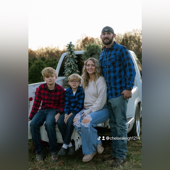 Meet your Posher, Chelsea Leigh - Picture 6 of 16